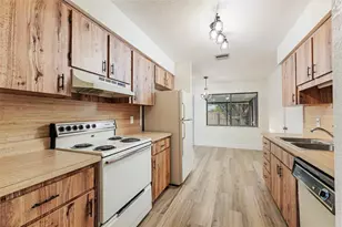 3903 Woodburn Loop W, Lakeland, FL 33813 - Photo 9