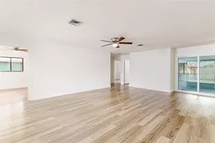 3903 Woodburn Loop W, Lakeland, FL 33813 - Photo 5