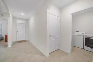 2805 Grandbury Grove Rd, Lakeland, FL 33811 - Photo 3