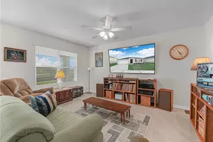 2805 Grandbury Grove Rd, Lakeland, FL 33811 - Photo 5