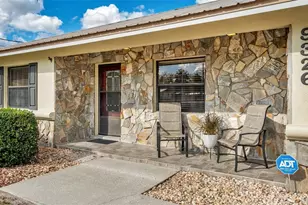 9326 Edison Rd, Lithia, FL 33547 - Photo 7