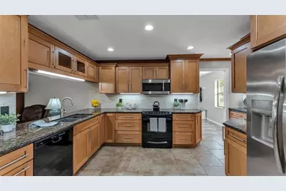 9326 Edison Road, Lithia, FL 33547 - Photo 9