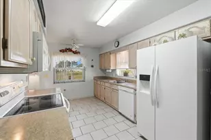 1938 Long Boat Dr, Lakeland, FL 33810 - Photo 9