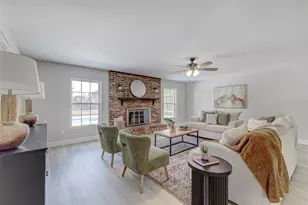 926 Meadowood Dr, Lakeland, FL 33809 - Photo 13