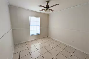 3215 Grand Pines Dr, Lakeland, FL 33810 - Photo 9