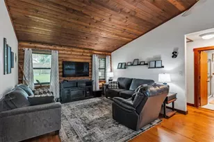 219 E Lake Menzies Blvd, Dundee, FL 33838 - Photo 7