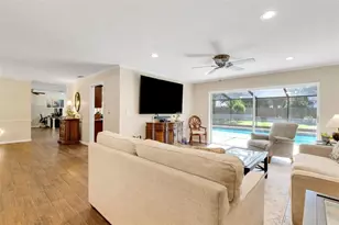 6318 Oak Square W, Lakeland, FL 33813 - Photo 5