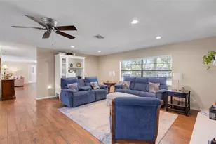 6318 Oak Square W, Lakeland, FL 33813 - Photo 17