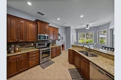 800 Osprey Landing Drive, Lakeland, FL 33813 - Photo 13