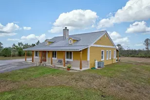 194 Leisure Ln, Venus, FL 33960 - Photo 3