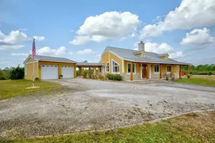 194 Leisure Ln, Venus, FL 33960 - Photo 1