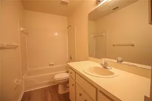 1230 Dosseywood Ln, Lakeland, FL 33811 - Photo 9