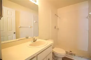 1230 Dosseywood Ln, Lakeland, FL 33811 - Photo 7