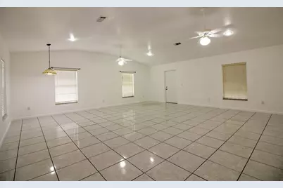 3150 Big Valley Drive, Lakeland, FL 33812 - Photo 11