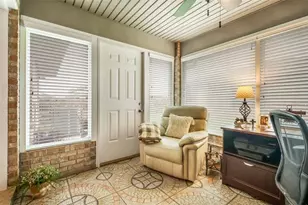 551 Grand Cayman Cir, Lakeland, FL 33803 - Photo 9