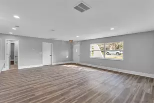 6117 Christina Dr E, Lakeland, FL 33813 - Photo 9