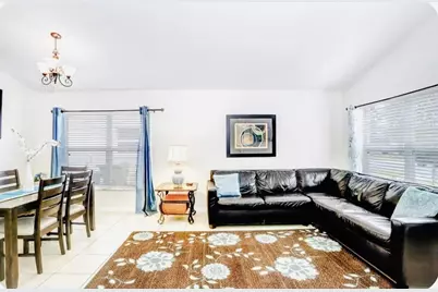 2605 Chatham Circle, Kissimmee, FL 34746 - Photo 3