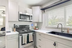 102 NE 9th St, Mulberry, FL 33860 - Photo 9