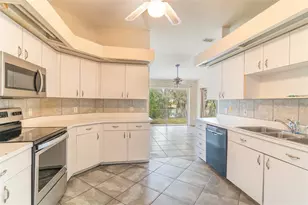 95 Woodside Dr, Lakeland, FL 33813 - Photo 5