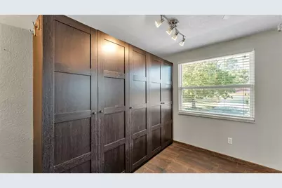 1203 Brandon Lakes Circle, Valrico, FL 33594 - Photo 33