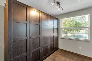 1203 Brandon Lakes Cir, Valrico, FL 33594 - Photo 33