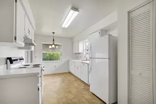 4938 Colonnades Cir E, Lakeland, FL 33811 - Photo 17