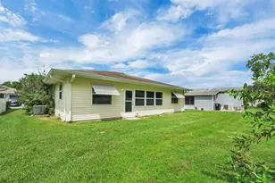 4938 Colonnades Cir E, Lakeland, FL 33811 - Photo 25