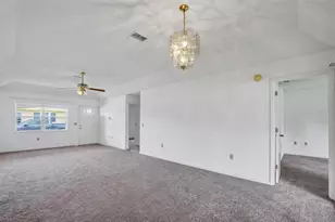 4938 Colonnades Cir E, Lakeland, FL 33811 - Photo 7