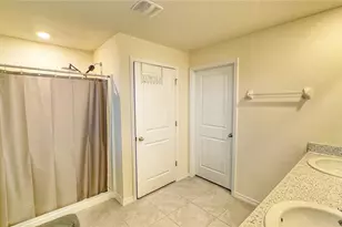 1206 Tahitian Sunrise Dr, Plant City, FL 33565 - Photo 13