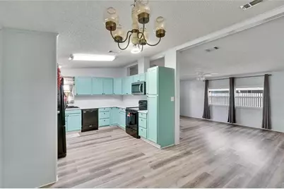 1811 Sherwood Hill Dr, Lakeland, FL 33810 - Photo 9