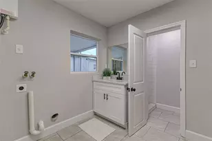 2810 W 10th St, Lakeland, FL 33805 - Photo 11