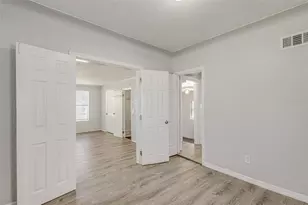 875 19th Ave S, Saint Petersburg, FL 33705 - Photo 7