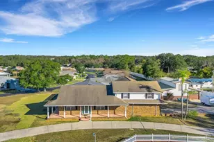 5905 Magnolia Ln, Lakeland, FL 33810 - Photo 9