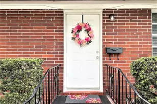 310 E Poinsettia St, Lakeland, FL 33803 - Photo 3