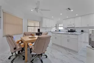 3115 Pebble Bend Dr, Lakeland, FL 33810 - Photo 5