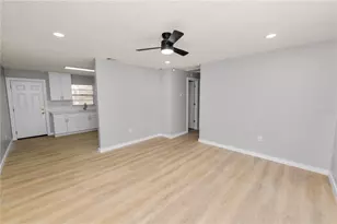 2493 Chestnut Woods Dr, Lakeland, FL 33815 - Photo 5