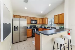 348 Robin Rd, Davenport, FL 33896 - Photo 9