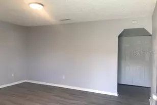 1027 N Brunnell Pkwy, Lakeland, FL 33805 - Photo 3