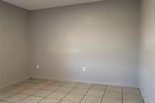 3225 Crystal Hills Loop S, Lakeland, FL 33801 - Photo 5