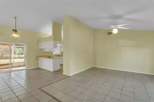 8053 Kaitlin Cir, Lakeland, FL 33810 - Photo 5