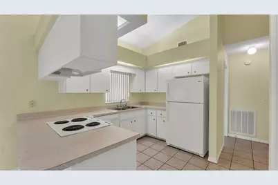 8053 Kaitlin Circle, Lakeland, FL 33810 - Photo 9