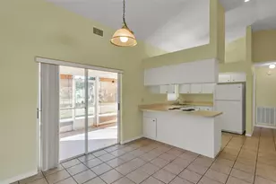 8053 Kaitlin Cir, Lakeland, FL 33810 - Photo 7