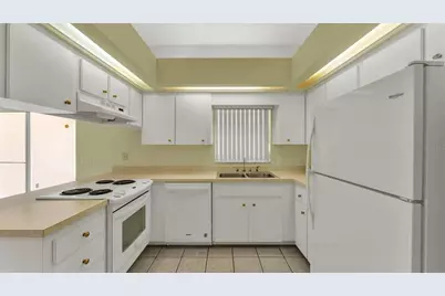 8053 Kaitlin Circle, Lakeland, FL 33810 - Photo 11