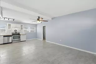 605 W Valencia Ct, Bartow, FL 33830 - Photo 11
