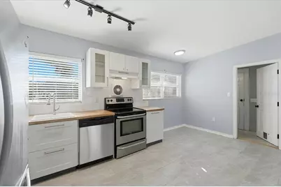 605 W Valencia Court, Bartow, FL 33830 - Photo 9