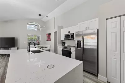 2212 Mallory Circle, Haines City, FL 33844 - Photo 9