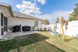 5837 Manchester Dr W, Lakeland, FL 33810 - Photo 33