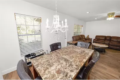 11902 Lakemist Circle #11902, Temple Terrace, FL 33617 - Photo 9