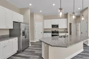 6320 Woodhaven Dr, Lakeland, FL 33811 - Photo 13