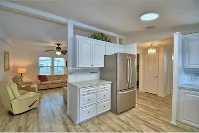 4802 Colonnades Circle E, Lakeland, FL 33811 - Photo 15